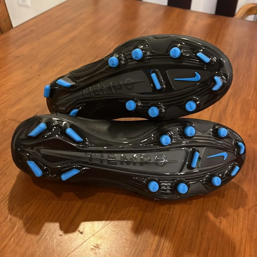 Nike Tiempo Legend 9 Pro FG Soccer Cleats shoes DA1175 001 Mens 6 / Womens 7.5
